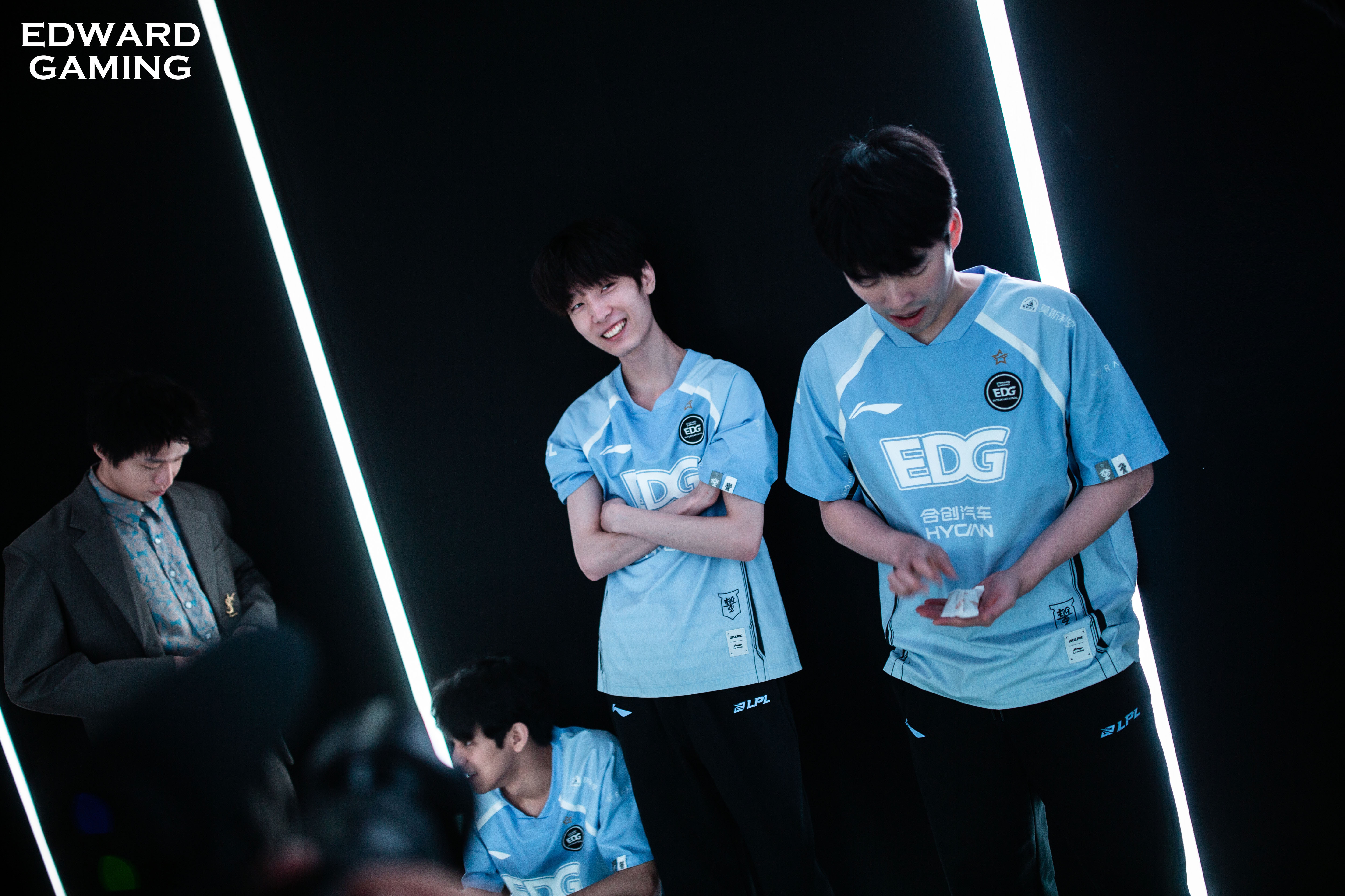 雷速-EDG逆转GEN，Tian一己之力扛起全队