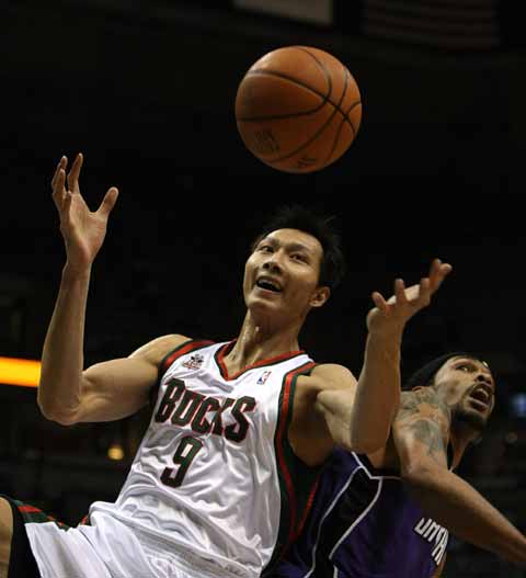 灰熊绝杀快船,易建联点燃赛场 灰熊绝杀快船,易建联点燃赛场