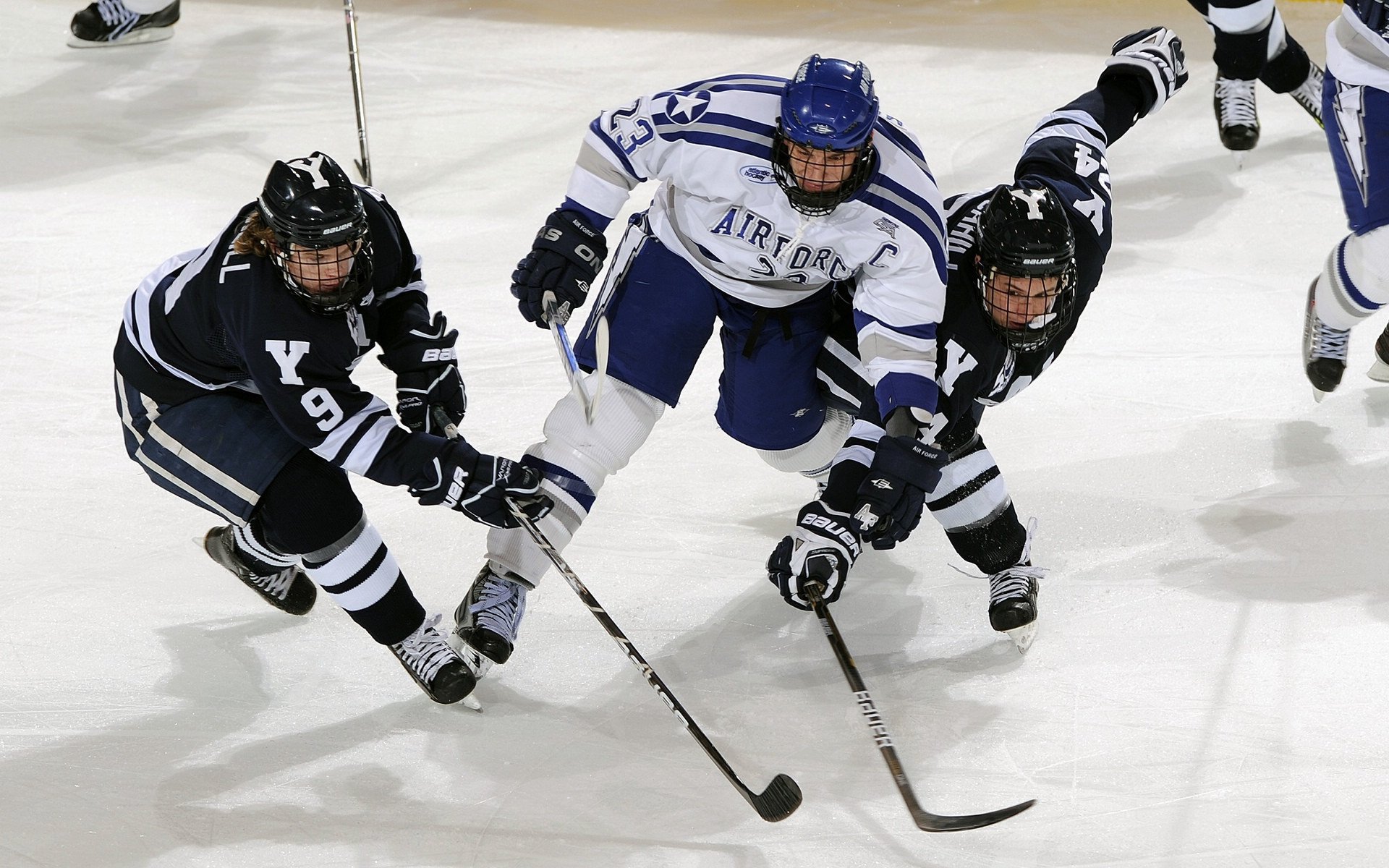 孤星闪耀维也纳，哈兰德扛鼎之战，奥地利力克丹麦的战术启示