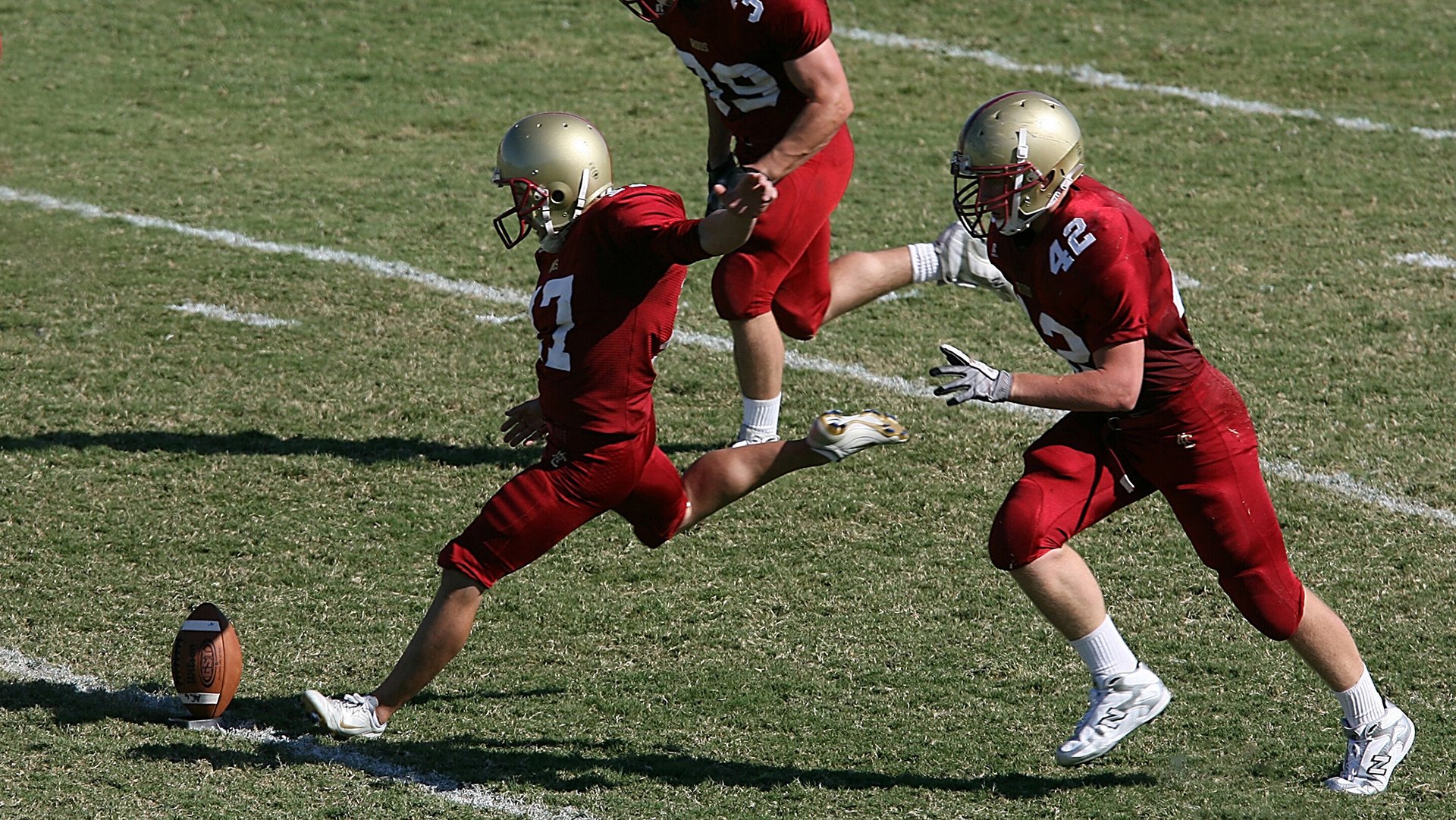 一骑绝尘，哈斯车队的逆袭与汉密尔顿的绝代风华